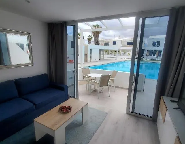 Atlantic View 1b 2 Bedrooms Ground Floor, Complex Featured On A Place In The Sun Apartment *